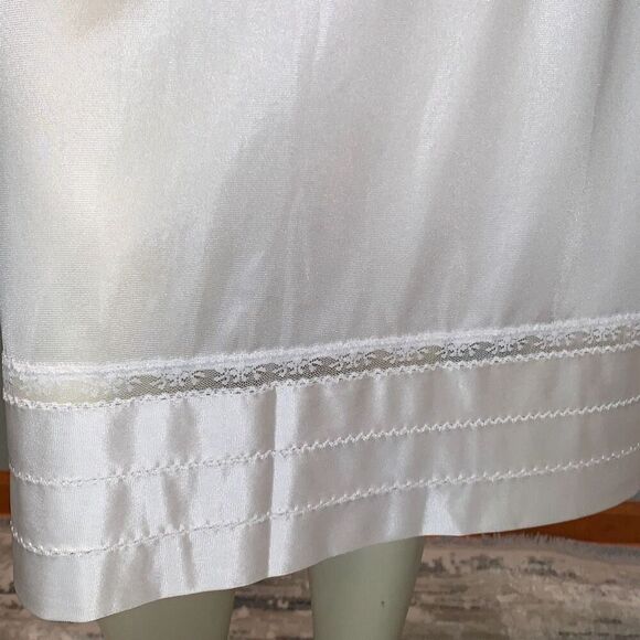 Vintage Lorraine White Long Slip Skirt Size Tall Small - Picture 2 of 12